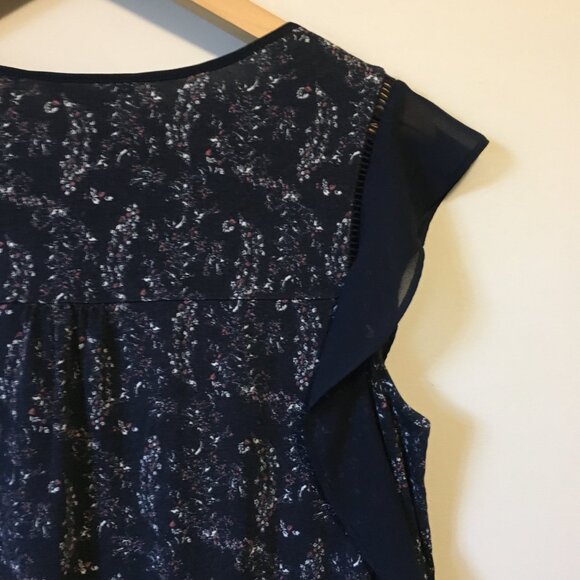 Itty Bitty Floral Cluster Chiffon Ruffled Sleeveless Blouse - Picture 7 of 14